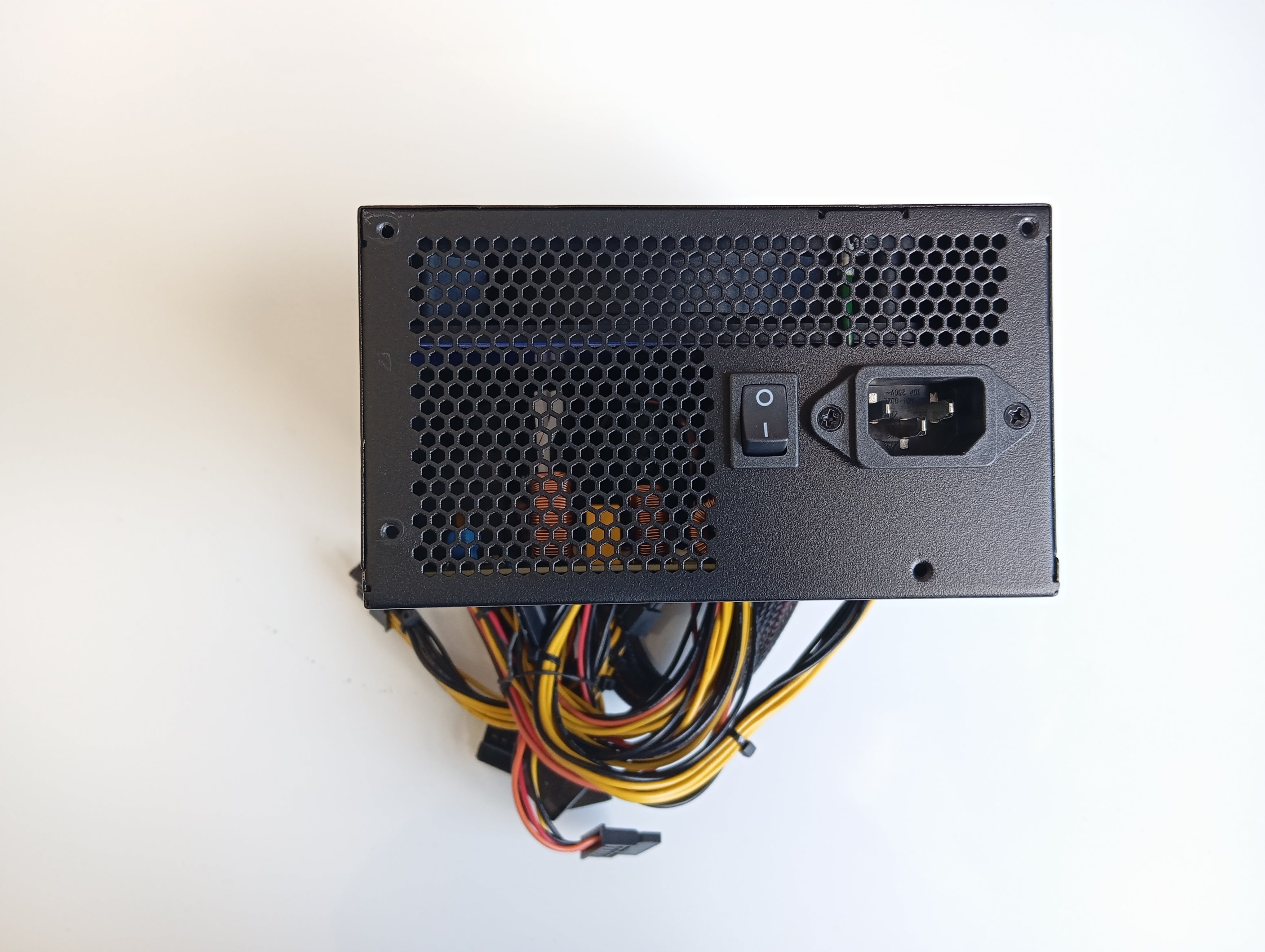 Refurbished Cooler Master Elite NEX White 230V 600 watt Refurbished Cooler Master Elite NEX White 230V 600 watt